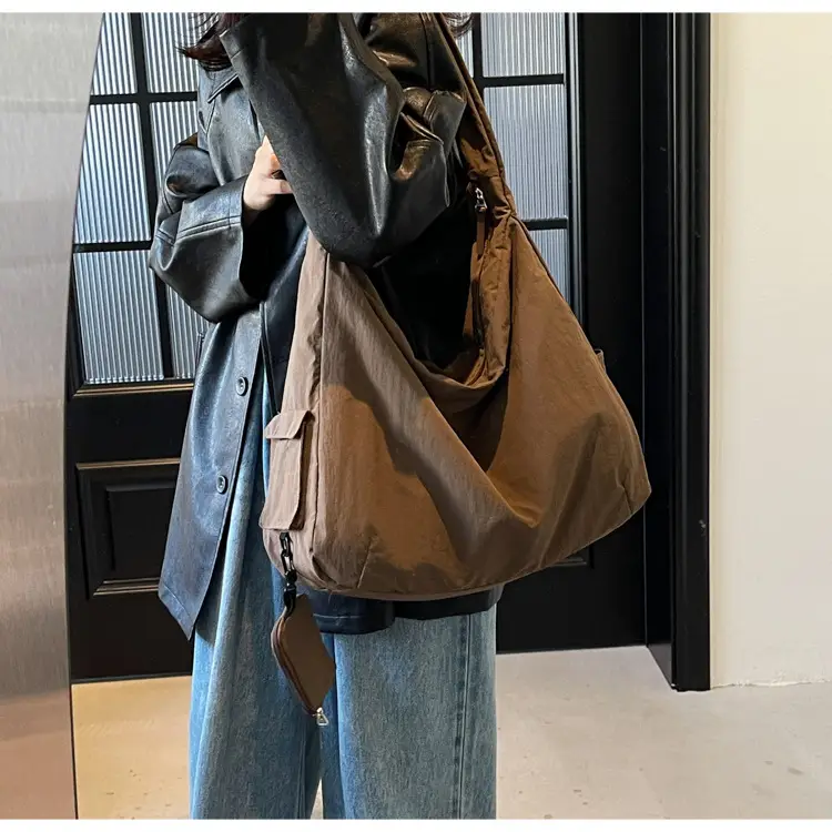 Lightweight Travel Bag Large Capacity Casual Shoulder Crossbody — feature 28