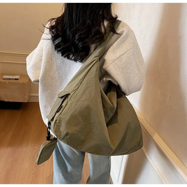 Lightweight Travel Bag Large Capacity Casual Shoulder Crossbody — feature 32