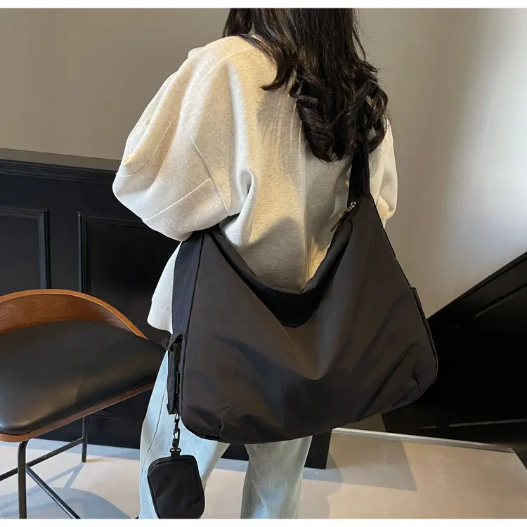 Lightweight Travel Bag Large Capacity Casual Shoulder Crossbody — feature 38