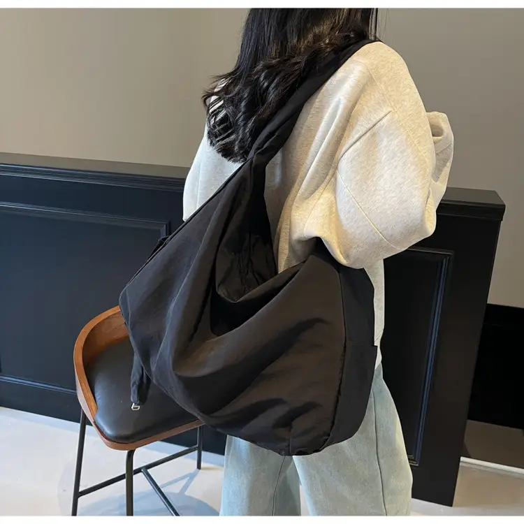 Lightweight Travel Bag Large Capacity Casual Shoulder Crossbody — feature 40