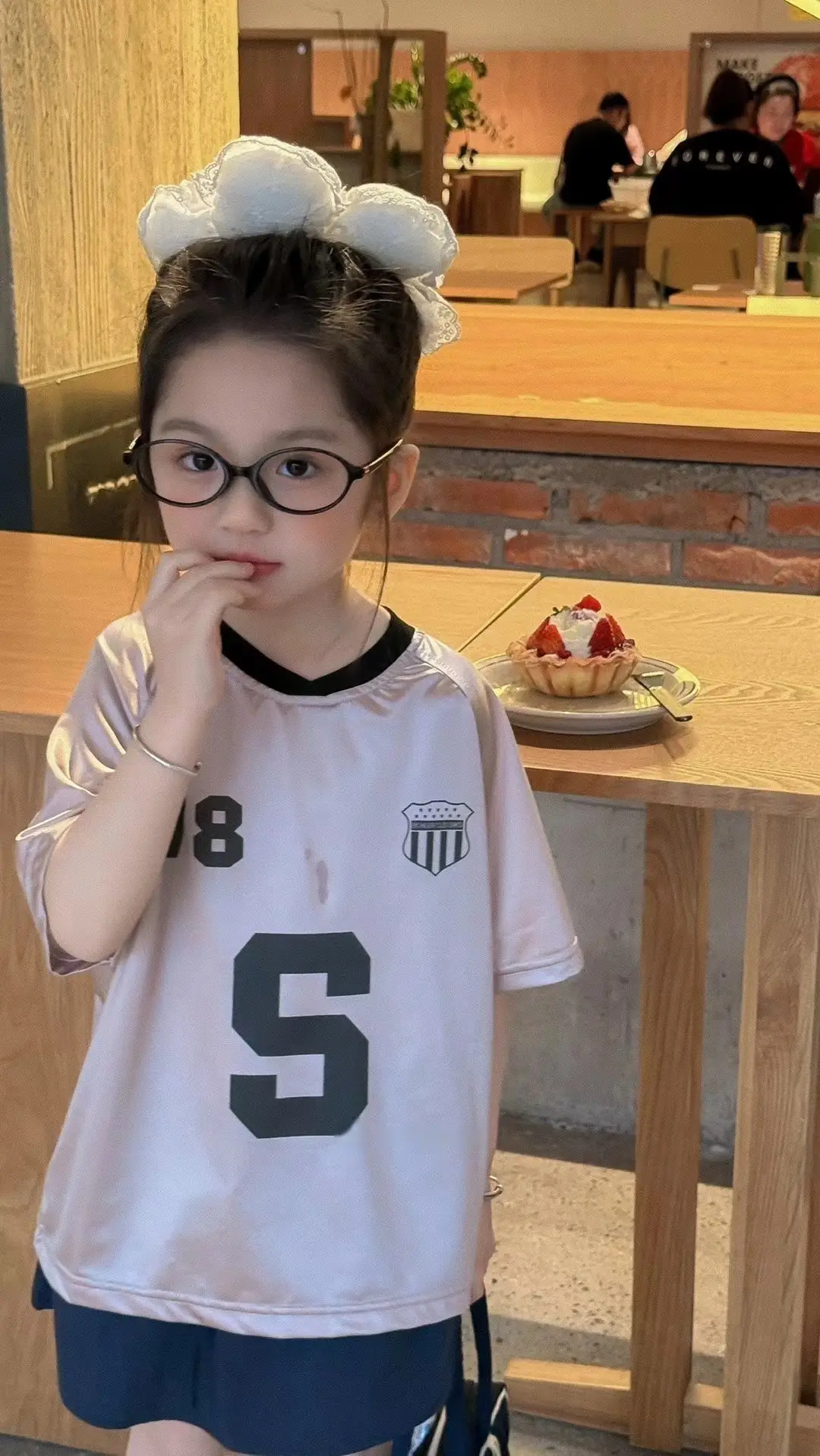 Girls Satin T-Shirt 2025 Summer Loose Fit — feature 2