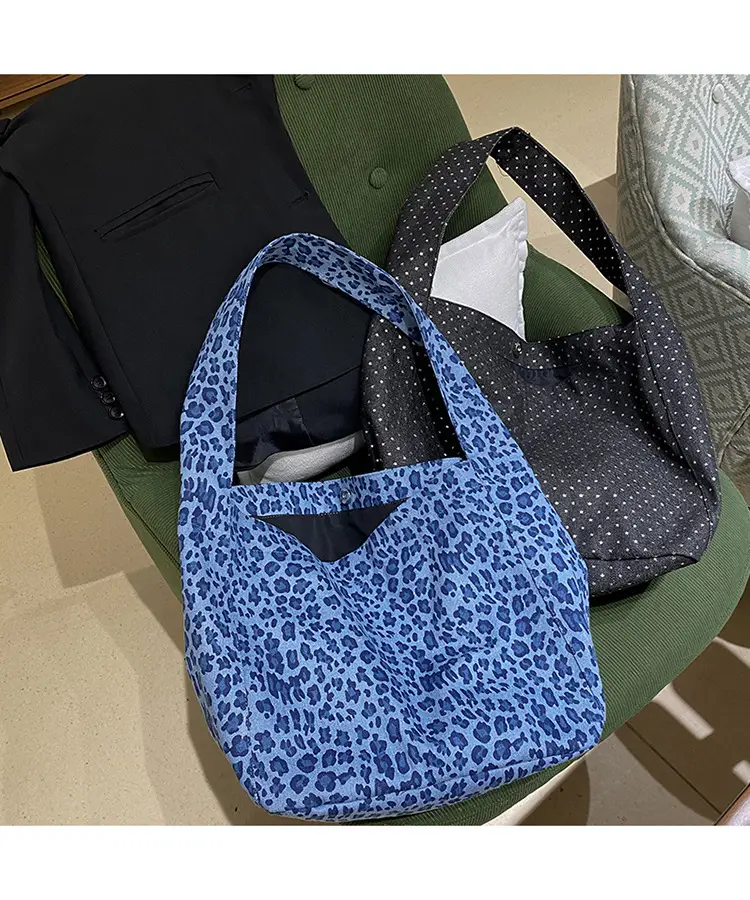 Blue Leopard Print Women's Shoulder Bag Large Capacity — feature 2