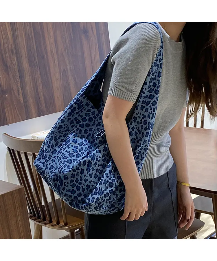 Blue Leopard Print Women's Shoulder Bag Large Capacity — feature 7