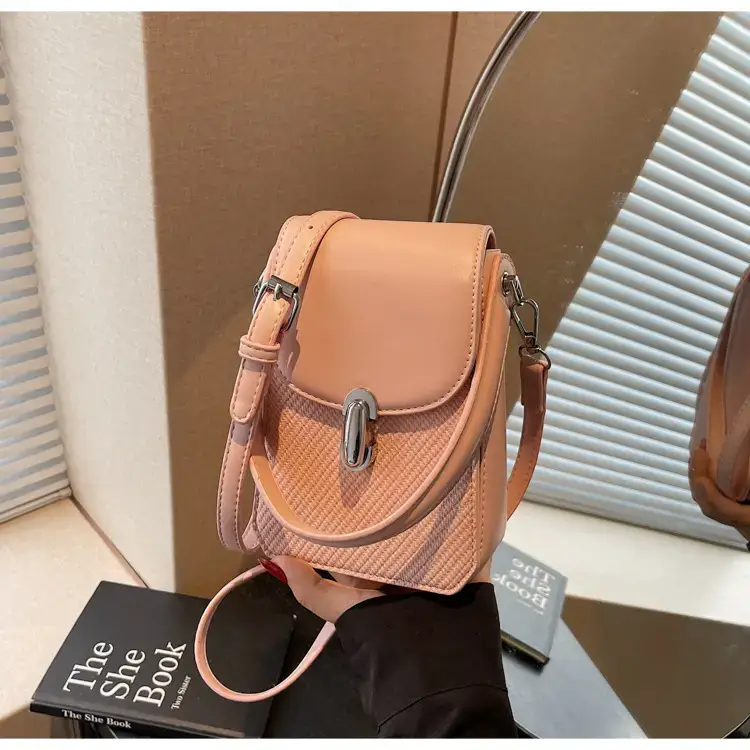 Beige Portable Phone Shoulder Bag for Women 2025 — feature 22
