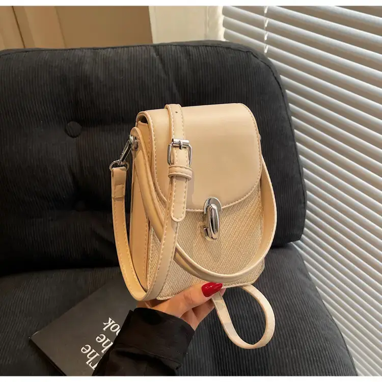 Beige Portable Phone Shoulder Bag for Women 2025 — feature 26