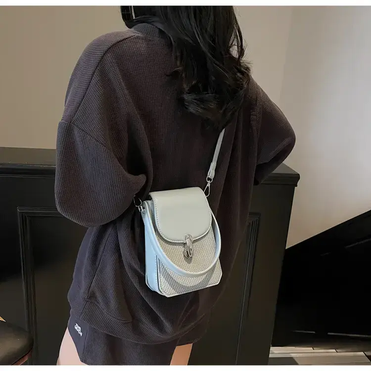Beige Portable Phone Shoulder Bag for Women 2025 — feature 9