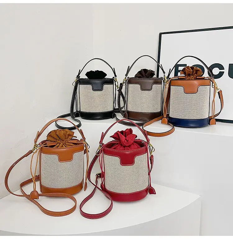 Women's Contrast Color Crossbody Bag 2026 New Style — feature 1