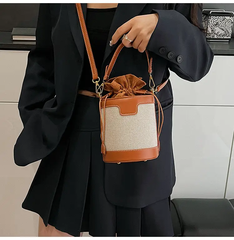 Women's Contrast Color Crossbody Bag 2026 New Style — feature 24