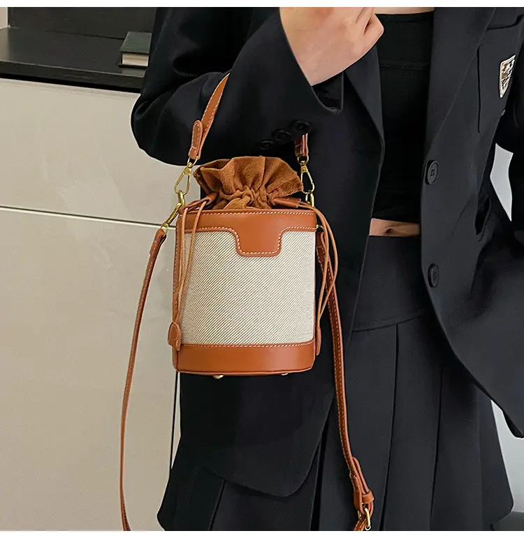 Women's Contrast Color Crossbody Bag 2026 New Style — feature 25