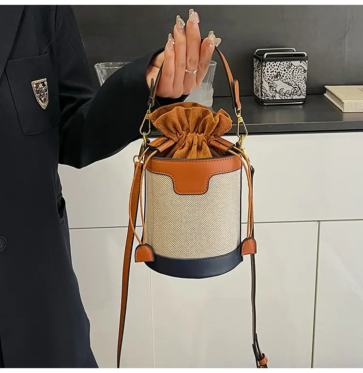 Women's Contrast Color Crossbody Bag 2026 New Style — feature 28