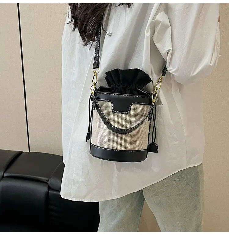 Women's Contrast Color Crossbody Bag 2026 New Style — feature 37