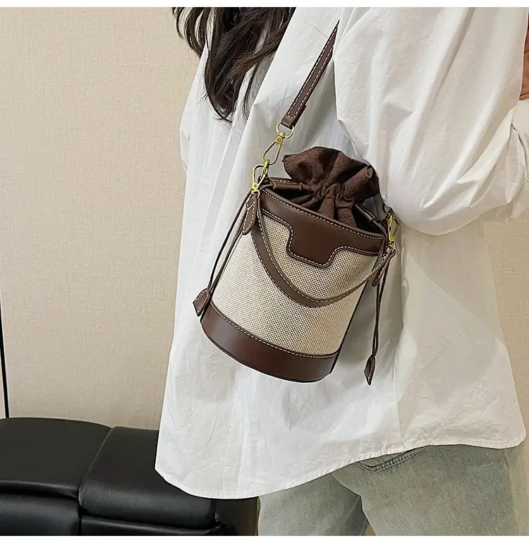Women's Contrast Color Crossbody Bag 2026 New Style — feature 40