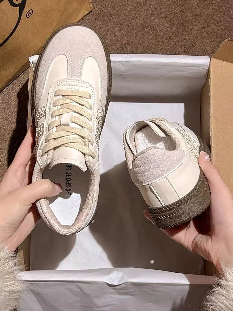 Women's Silver Round Toe Training Shoes 2025 — feature 8