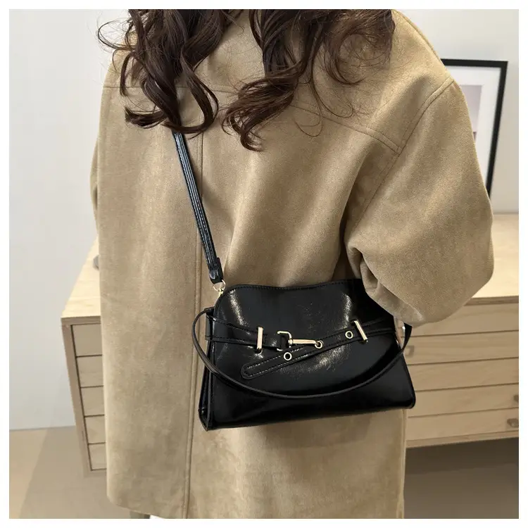 White Shell Shoulder Bag for Women Spring Summer — feature 17