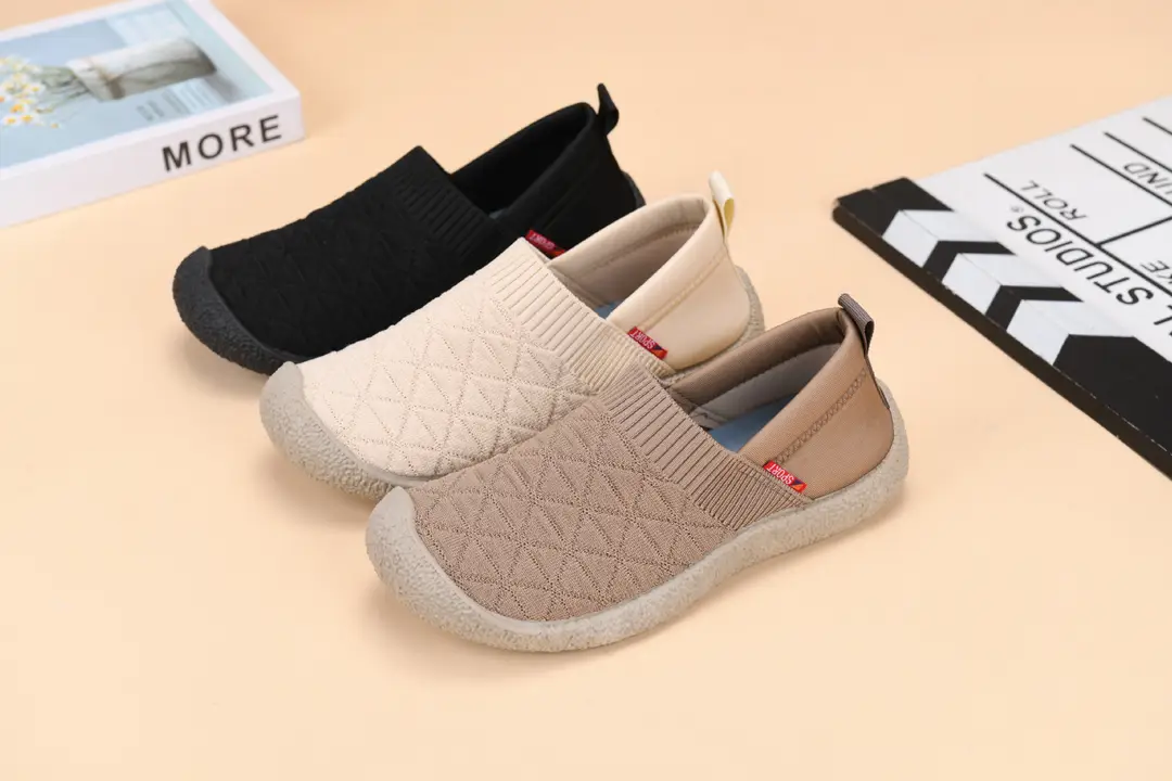 Foreign Trade 2025 New Arrival Cloth Shoes Women's Spring and Autumn Casual Shoes All-match Fly-knit Shoes Slip-on Non-slip Breathable Mother Shoes — feature 1