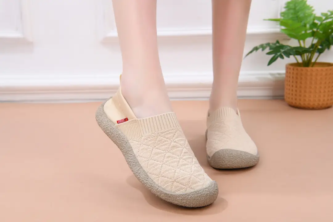 Foreign Trade 2025 New Arrival Cloth Shoes Women's Spring and Autumn Casual Shoes All-match Fly-knit Shoes Slip-on Non-slip Breathable Mother Shoes — feature 22