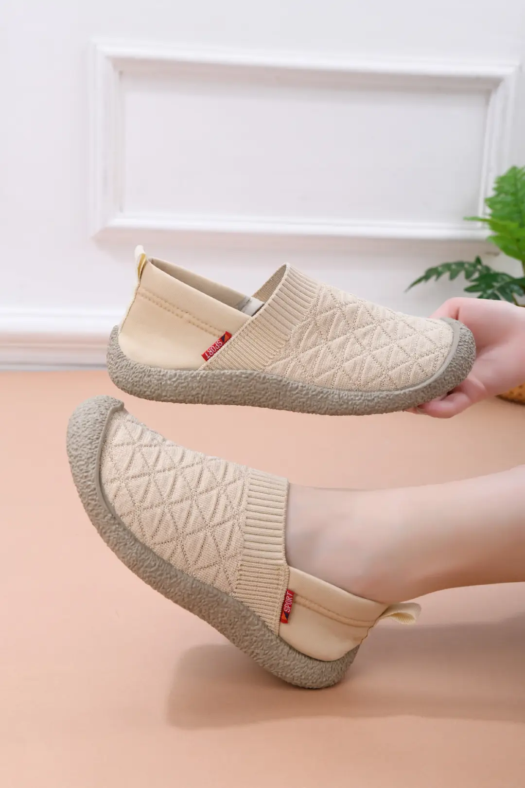 Foreign Trade 2025 New Arrival Cloth Shoes Women's Spring and Autumn Casual Shoes All-match Fly-knit Shoes Slip-on Non-slip Breathable Mother Shoes — feature 24
