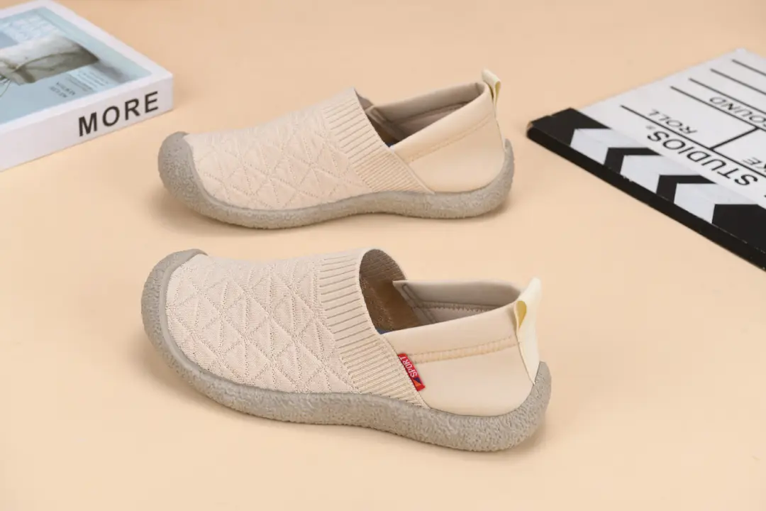 Foreign Trade 2025 New Arrival Cloth Shoes Women's Spring and Autumn Casual Shoes All-match Fly-knit Shoes Slip-on Non-slip Breathable Mother Shoes — feature 3