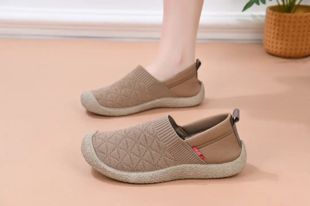 Foreign Trade 2025 New Arrival Cloth Shoes Women's Spring and Autumn Casual Shoes All-match Fly-knit Shoes Slip-on Non-slip Breathable Mother Shoes — feature 31