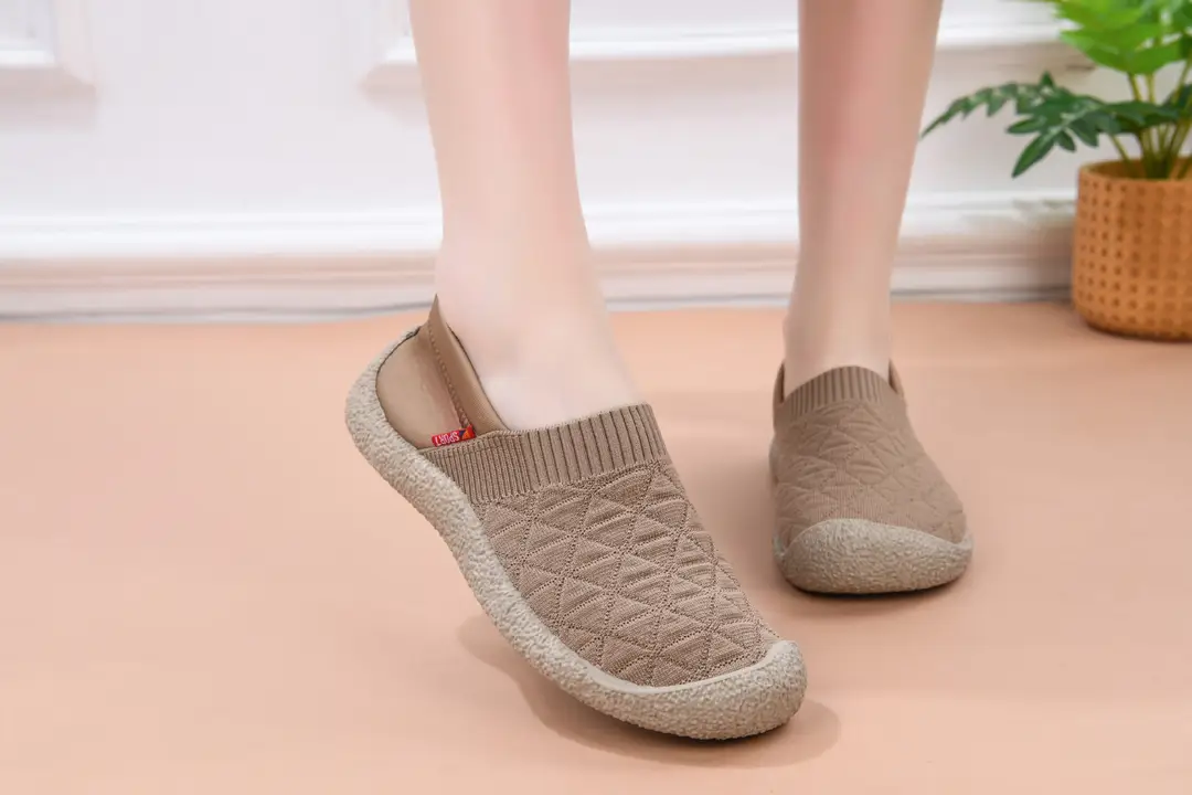 Foreign Trade 2025 New Arrival Cloth Shoes Women's Spring and Autumn Casual Shoes All-match Fly-knit Shoes Slip-on Non-slip Breathable Mother Shoes — feature 33