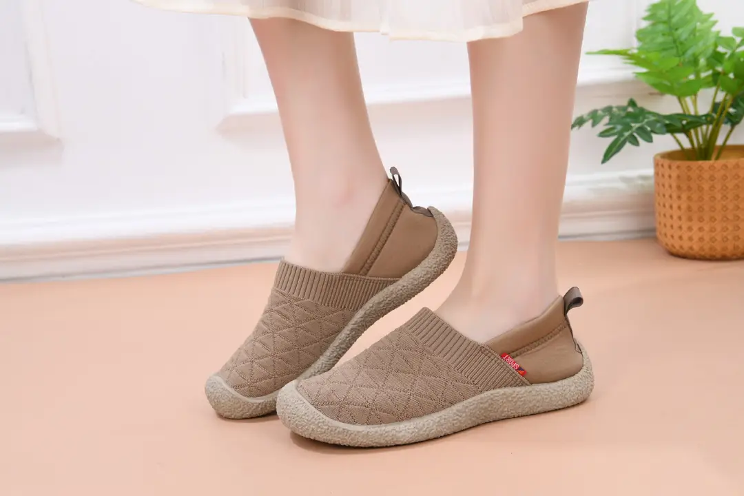 Foreign Trade 2025 New Arrival Cloth Shoes Women's Spring and Autumn Casual Shoes All-match Fly-knit Shoes Slip-on Non-slip Breathable Mother Shoes — feature 34
