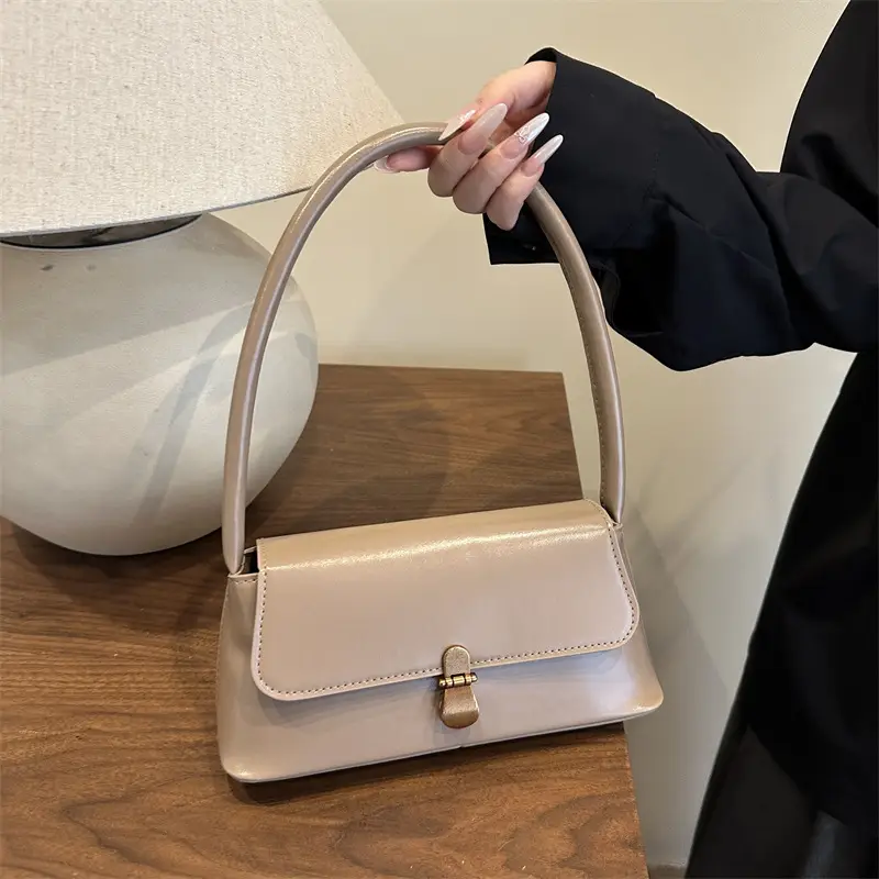 Women's White Leather Crossbody Bag with Gold Clasp — feature 11