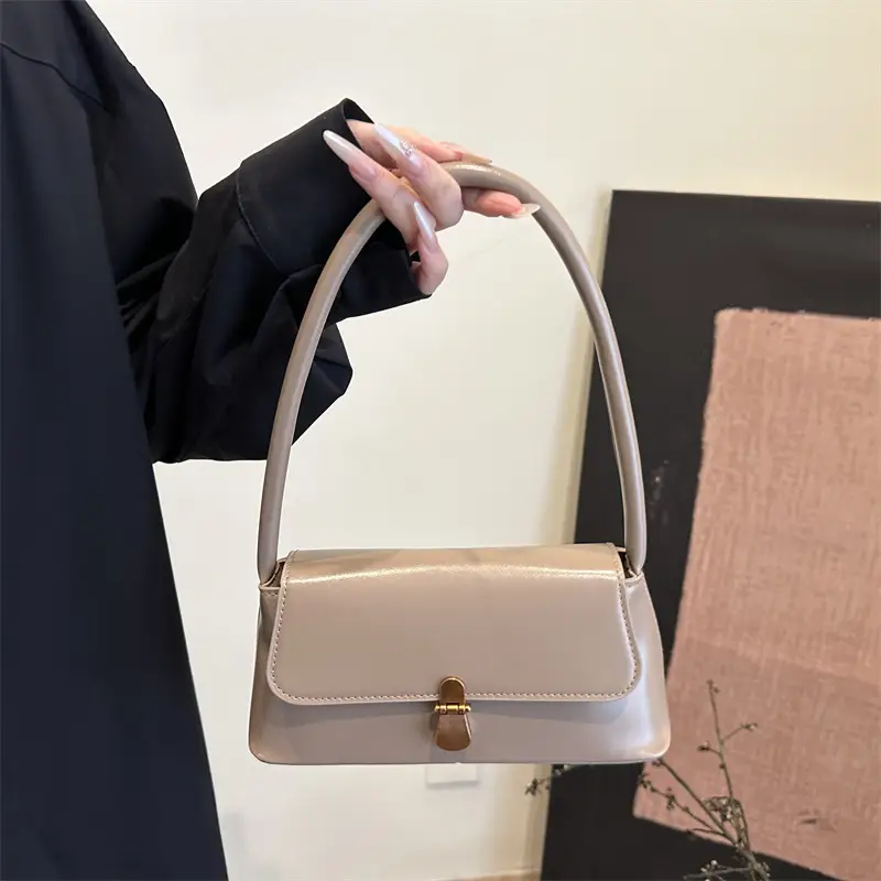 Women's White Leather Crossbody Bag with Gold Clasp — feature 12