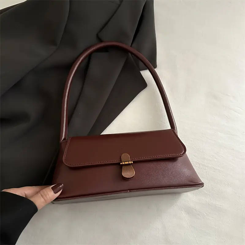 Women's White Leather Crossbody Bag with Gold Clasp — feature 32