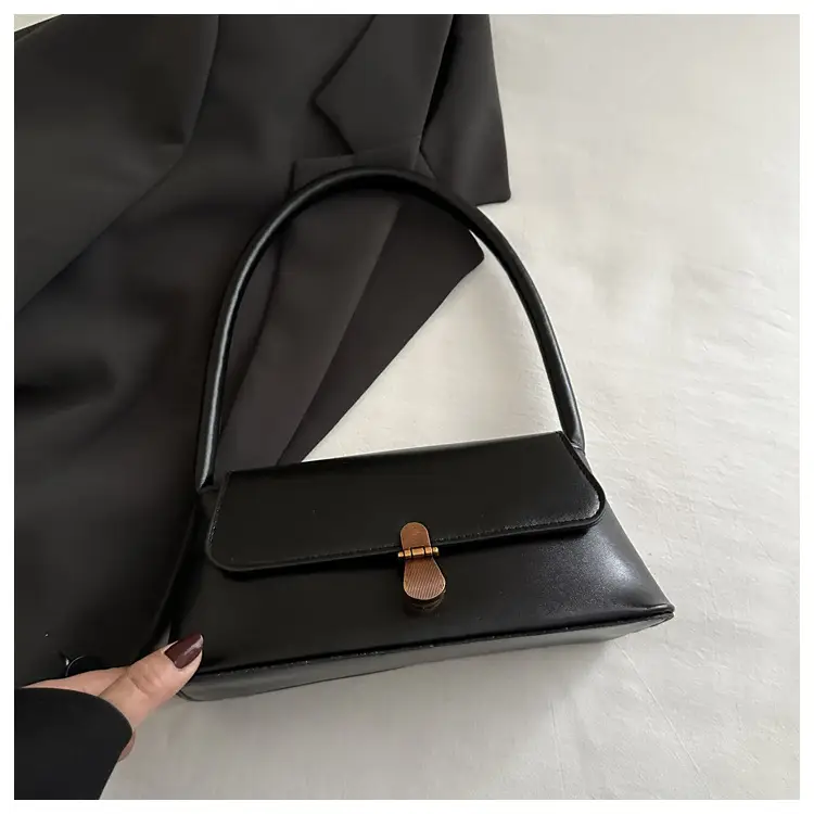 Women's White Leather Crossbody Bag with Gold Clasp — feature 8