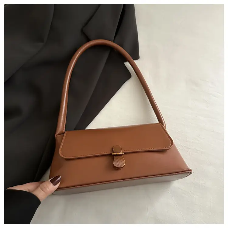 Women's White Leather Crossbody Bag with Gold Clasp — feature 9