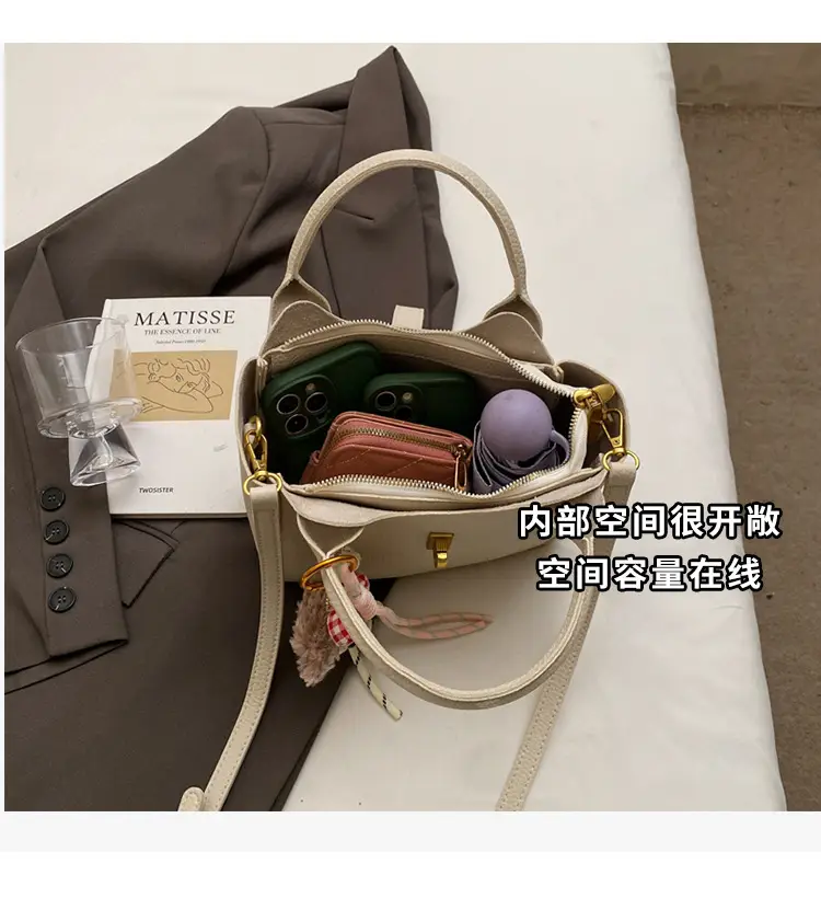 Women's Tan Leather Shoulder Bag with Tassel & Handle — feature 8