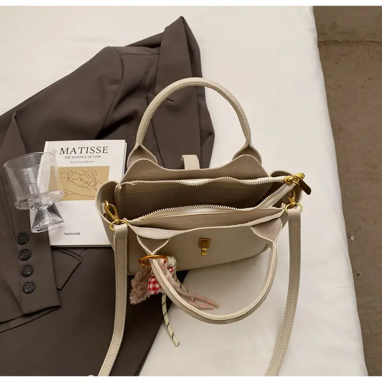 Women's Tan Leather Shoulder Bag with Tassel & Handle — feature 9