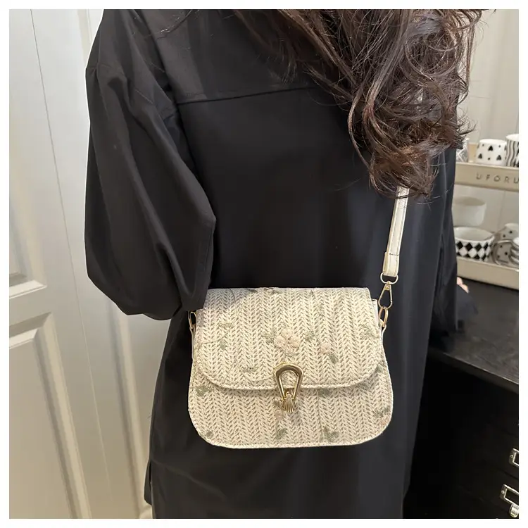 Sweet Lace Flower Woven Saddle Bag for Women — feature 13