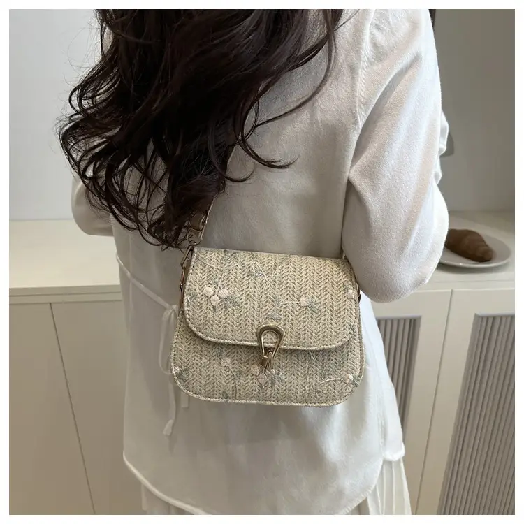 Sweet Lace Flower Woven Saddle Bag for Women — feature 14