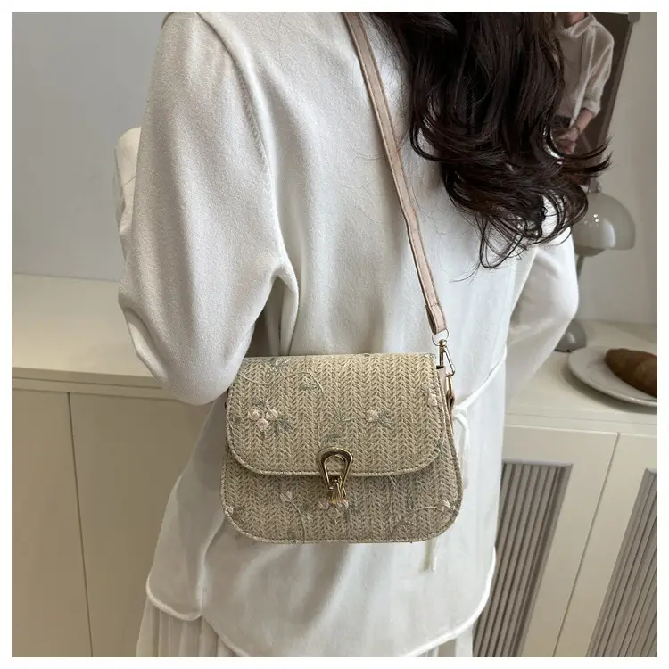 Sweet Lace Flower Woven Saddle Bag for Women — feature 15