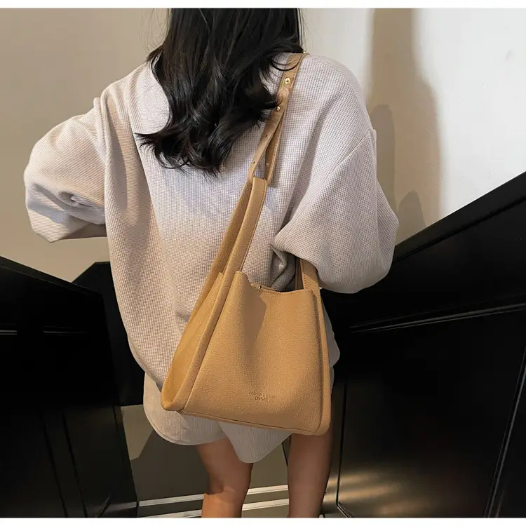Women's Cream Textured Shoulder Bag 2025 Casual Fashion — feature 32