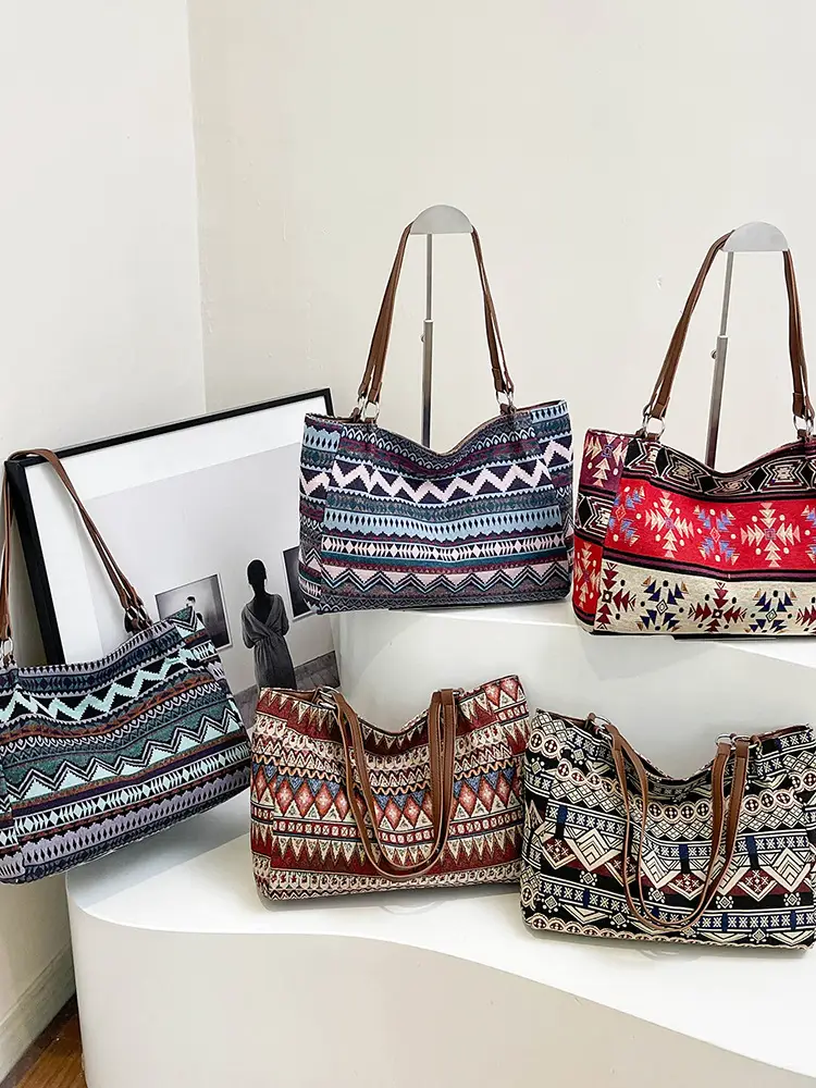 Ethnic Patterned Women's Shoulder Bag 2025 - Image 10