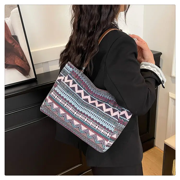 Ethnic Patterned Women's Shoulder Bag 2025 — feature 19