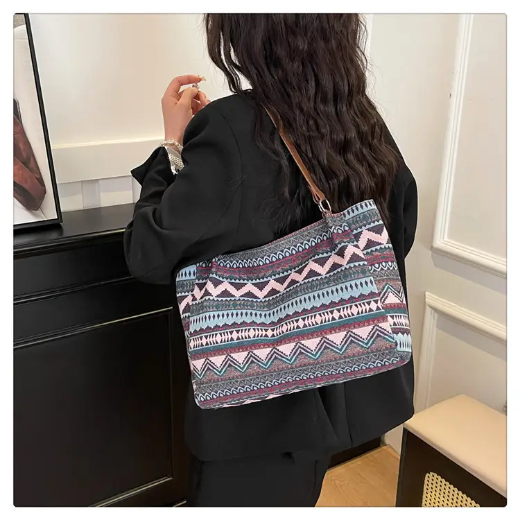 Ethnic Patterned Women's Shoulder Bag 2025 — feature 20