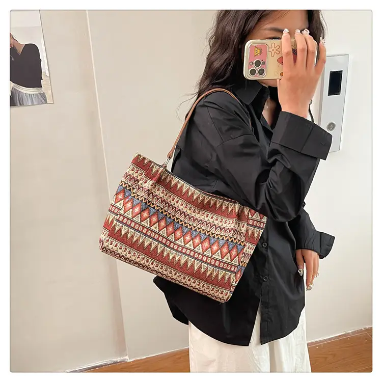 Ethnic Patterned Women's Shoulder Bag 2025 — feature 28