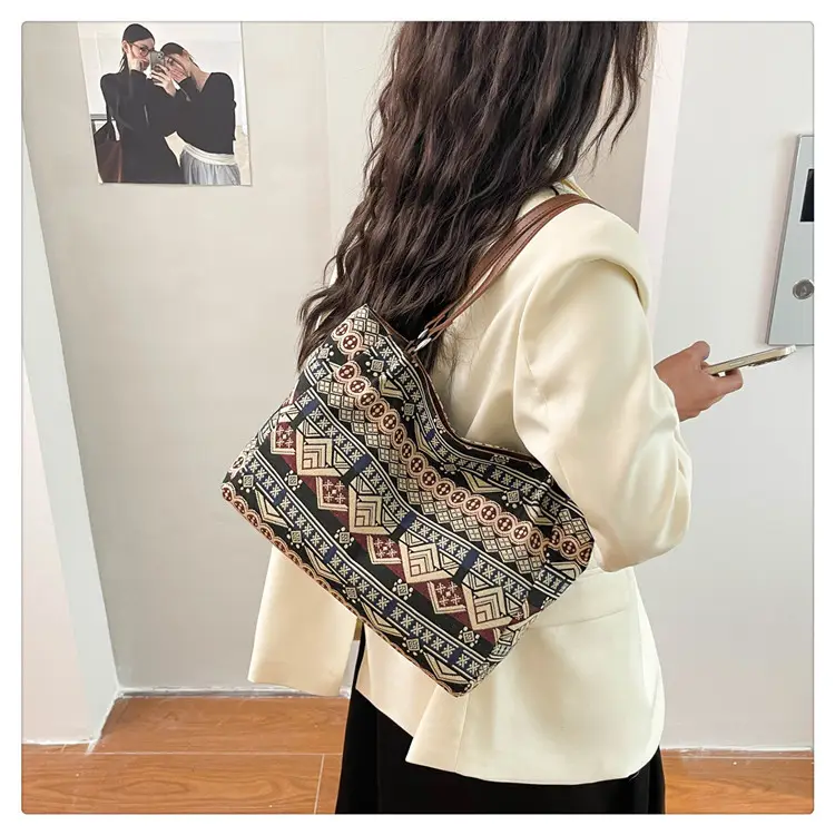Ethnic Patterned Women's Shoulder Bag 2025 — feature 32