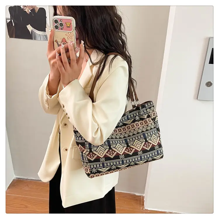 Ethnic Patterned Women's Shoulder Bag 2025 — feature 35
