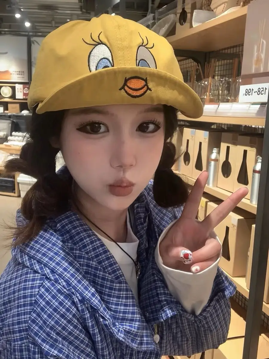 Yellow Duck Cap for Kids with Duck Design — feature 1