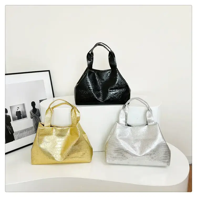 Gold Crocodile Texture Women's Tote Bag 2025 — feature 21