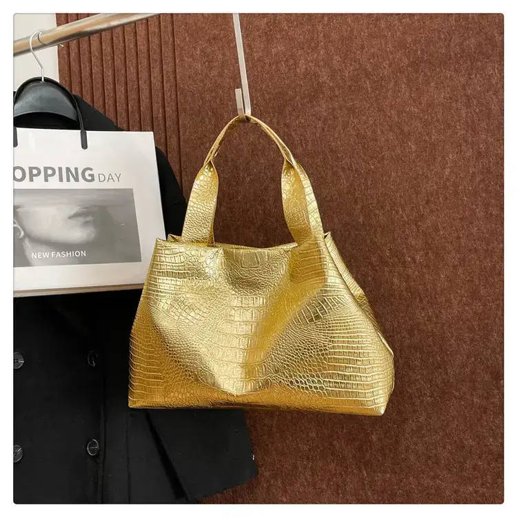 Gold Crocodile Texture Women's Tote Bag 2025 — feature 24