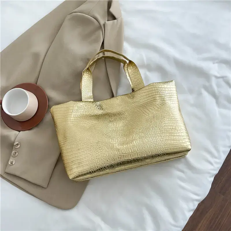 Gold Crocodile Texture Women's Tote Bag 2025 - Image 2