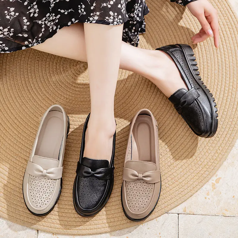 New Mom Sandals Women's Summer Shoes Genuine Leather Middle-aged Shoes Middle-aged Shoes Hole Breathable Soft-soled plus size - Image 4