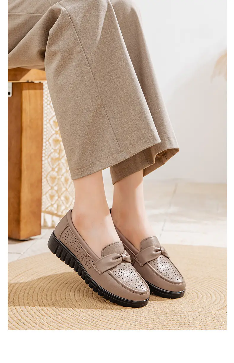 New Mom Sandals Women's Summer Shoes Genuine Leather Middle-aged Shoes Middle-aged Shoes Hole Breathable Soft-soled plus size — feature 14