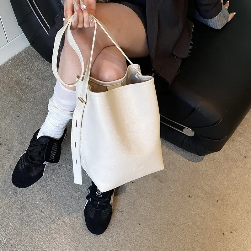 Women's Large Capacity Beige Bucket Bag 2025 - Image 5