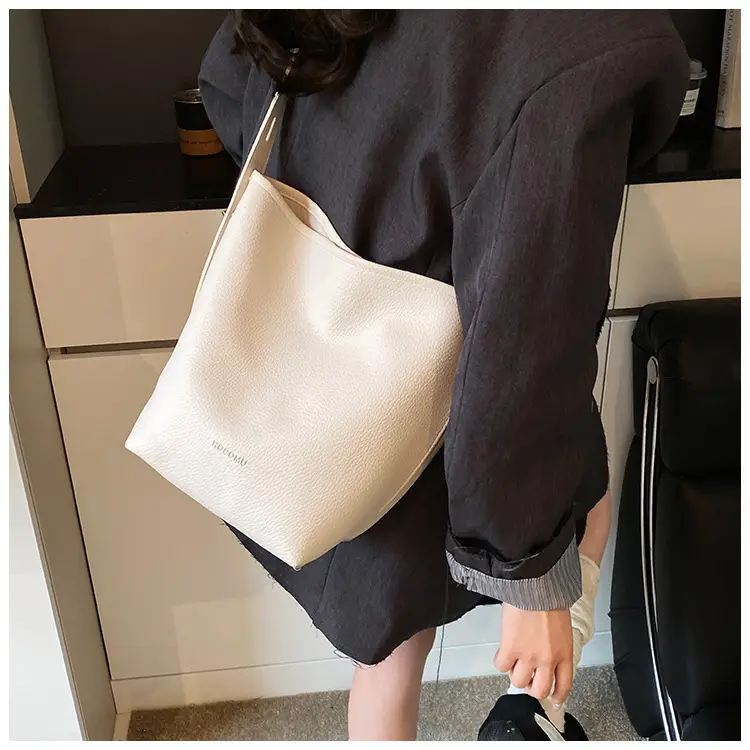 Women's Large Capacity Beige Bucket Bag 2025 — feature 22